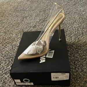 Fashion Nova clear the air pump